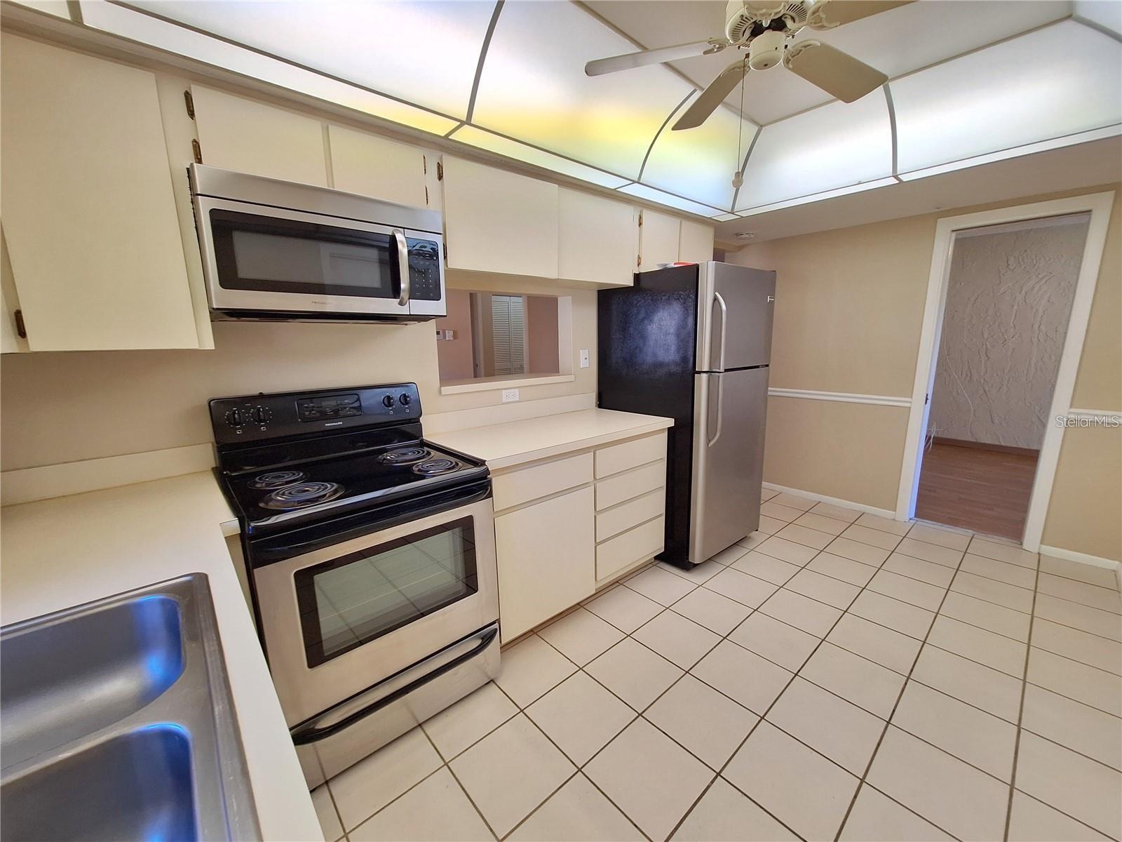 HIGHLAND LAKES - Residential Lease
