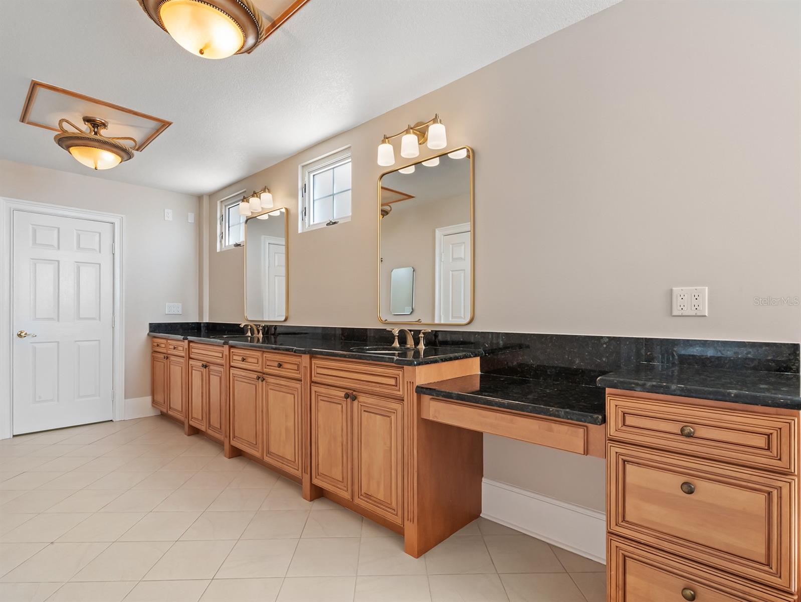 RENAISSANCE AT LAKE IVANHOE CONDO - Residential Lease