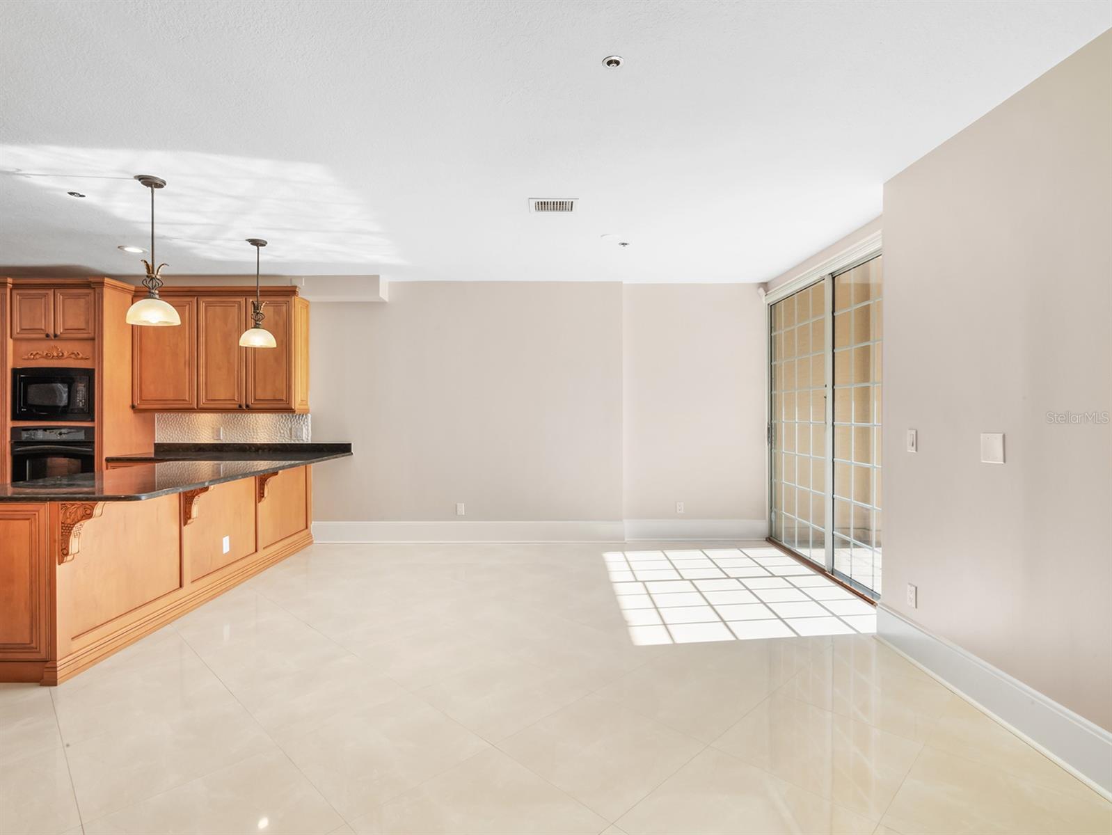 RENAISSANCE AT LAKE IVANHOE CONDO - Residential Lease