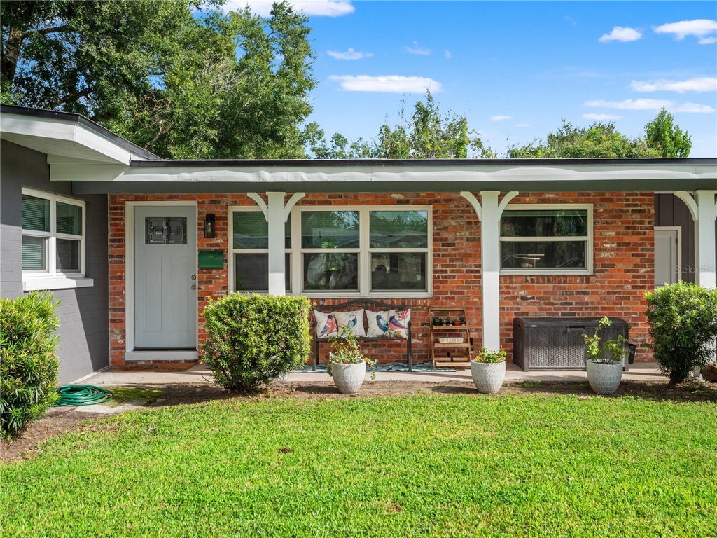 Photo of 1210 Canberra Avenue, Orlando, FL 32806 (MLS # O6445317)