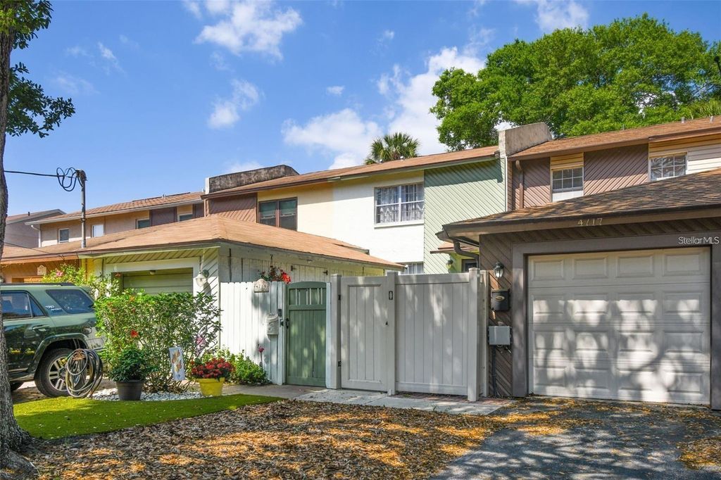 Photo of 4717 W Vasconia Street, Tampa, FL 33629 (MLS # TB8494154)