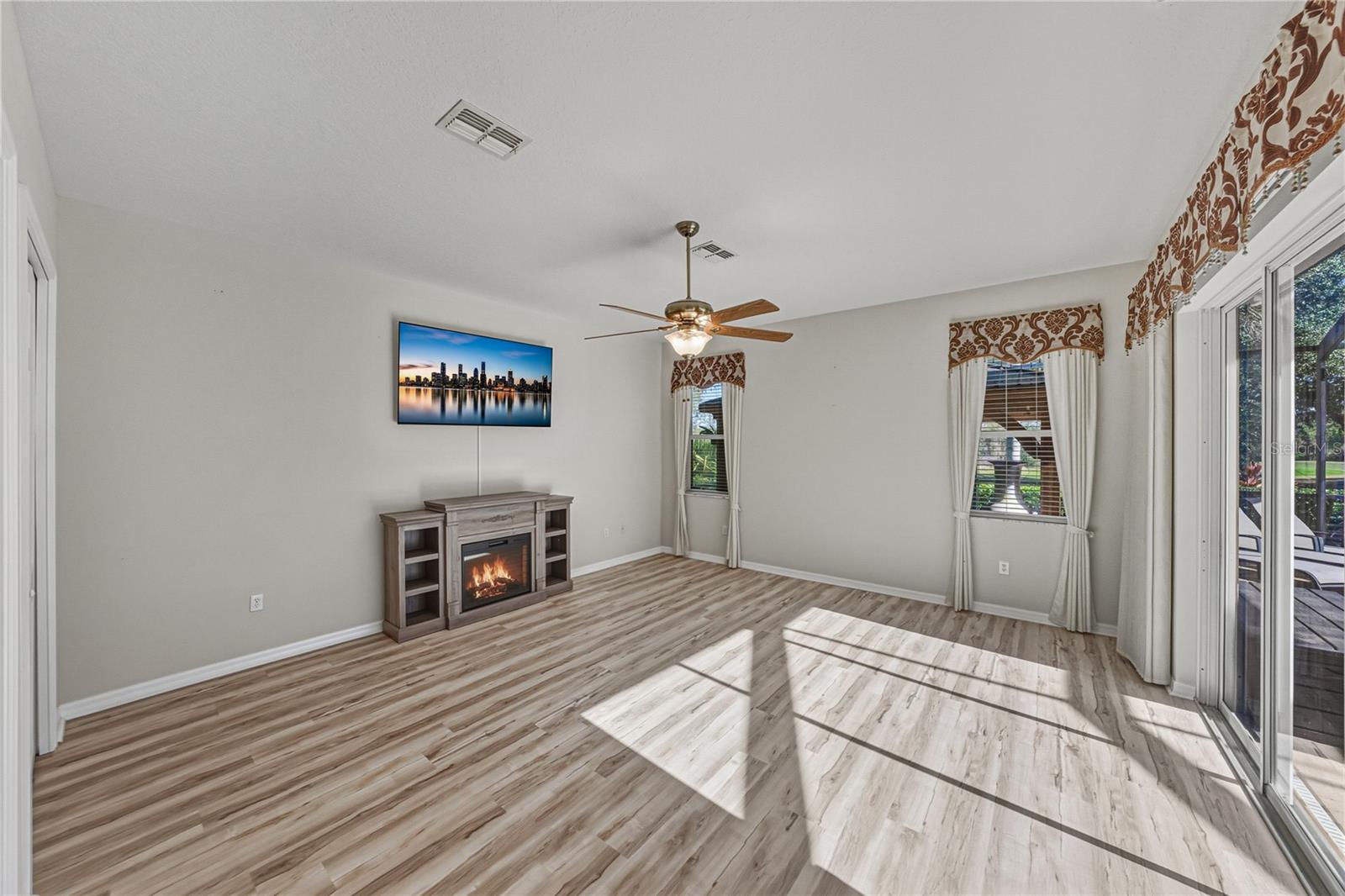 LAKE JOVITA GOLF & CC PH 1 - Residential