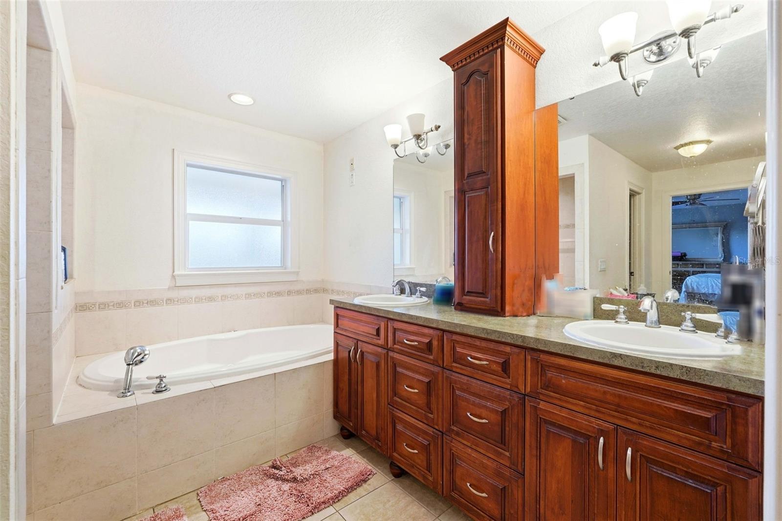 KIRKLAND LAKE ESTATES - Residential