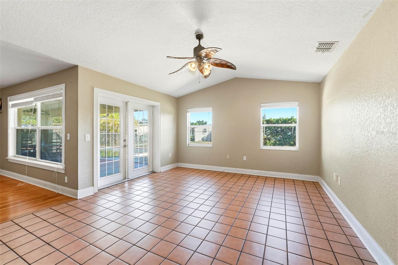 KIRKLAND LAKE ESTATES - Residential