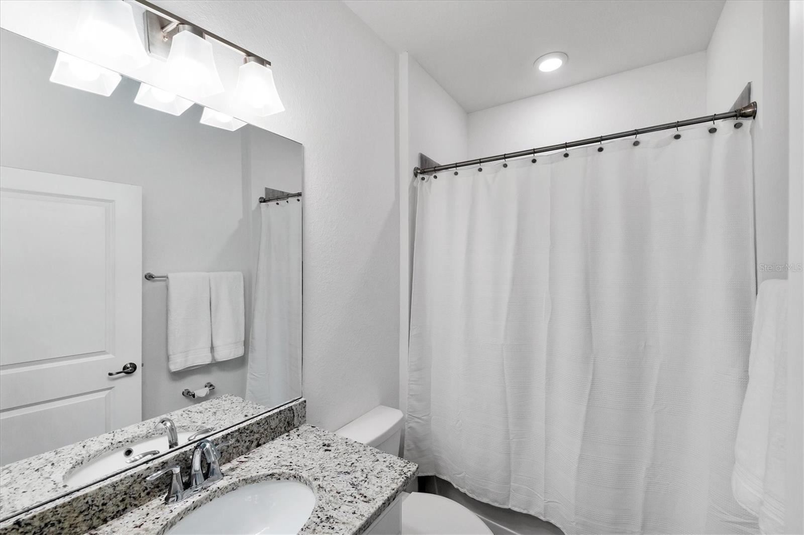 SARASOTA NATIONAL PH 13-B - Residential