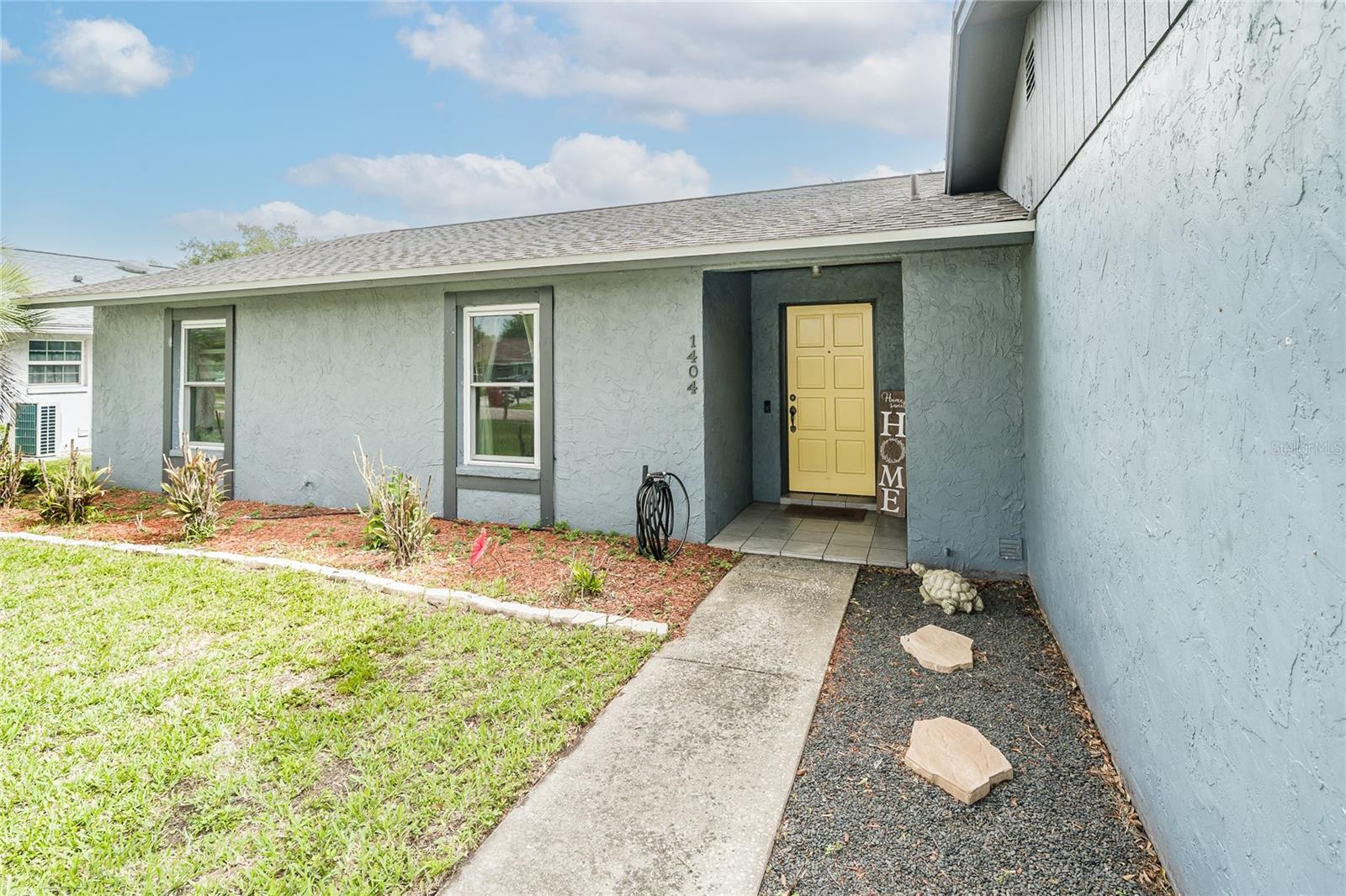 1404 REDBUD CIRCLE