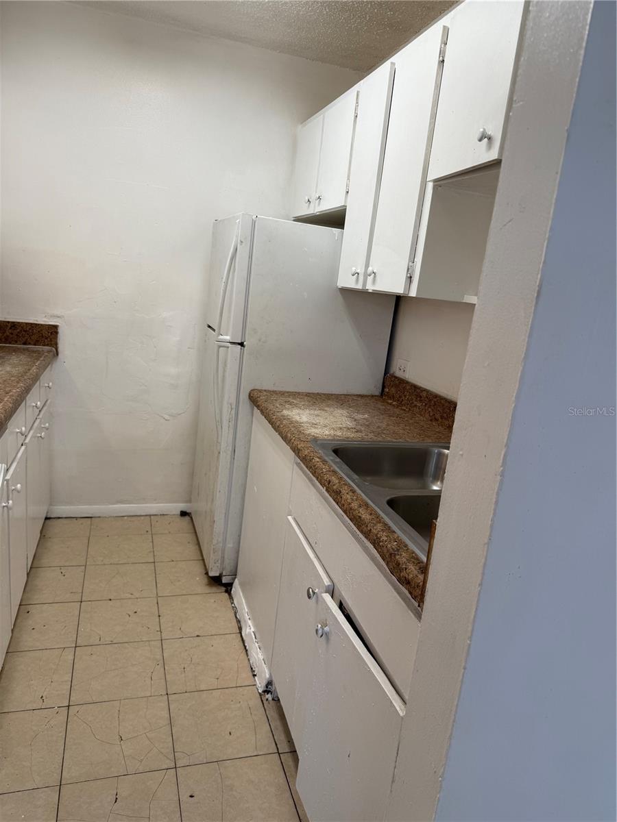 914 SW 8TH AVENUE 14