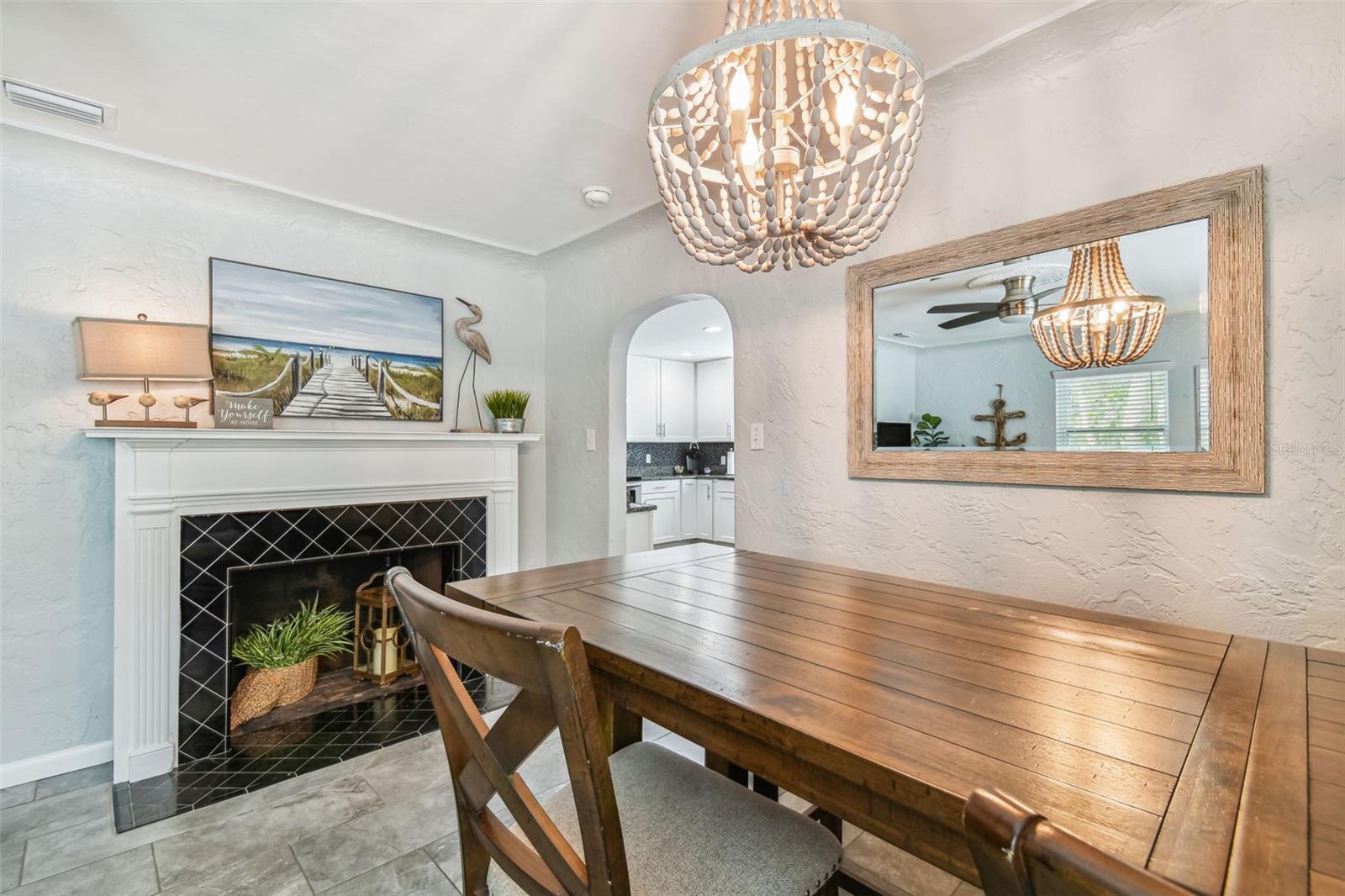 MALONES L H SUB - Residential Lease