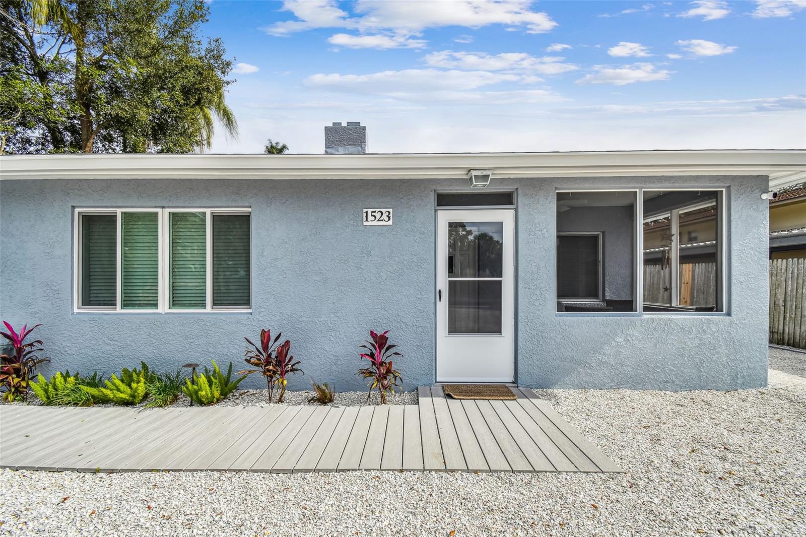 MALONES L H SUB - Residential Lease