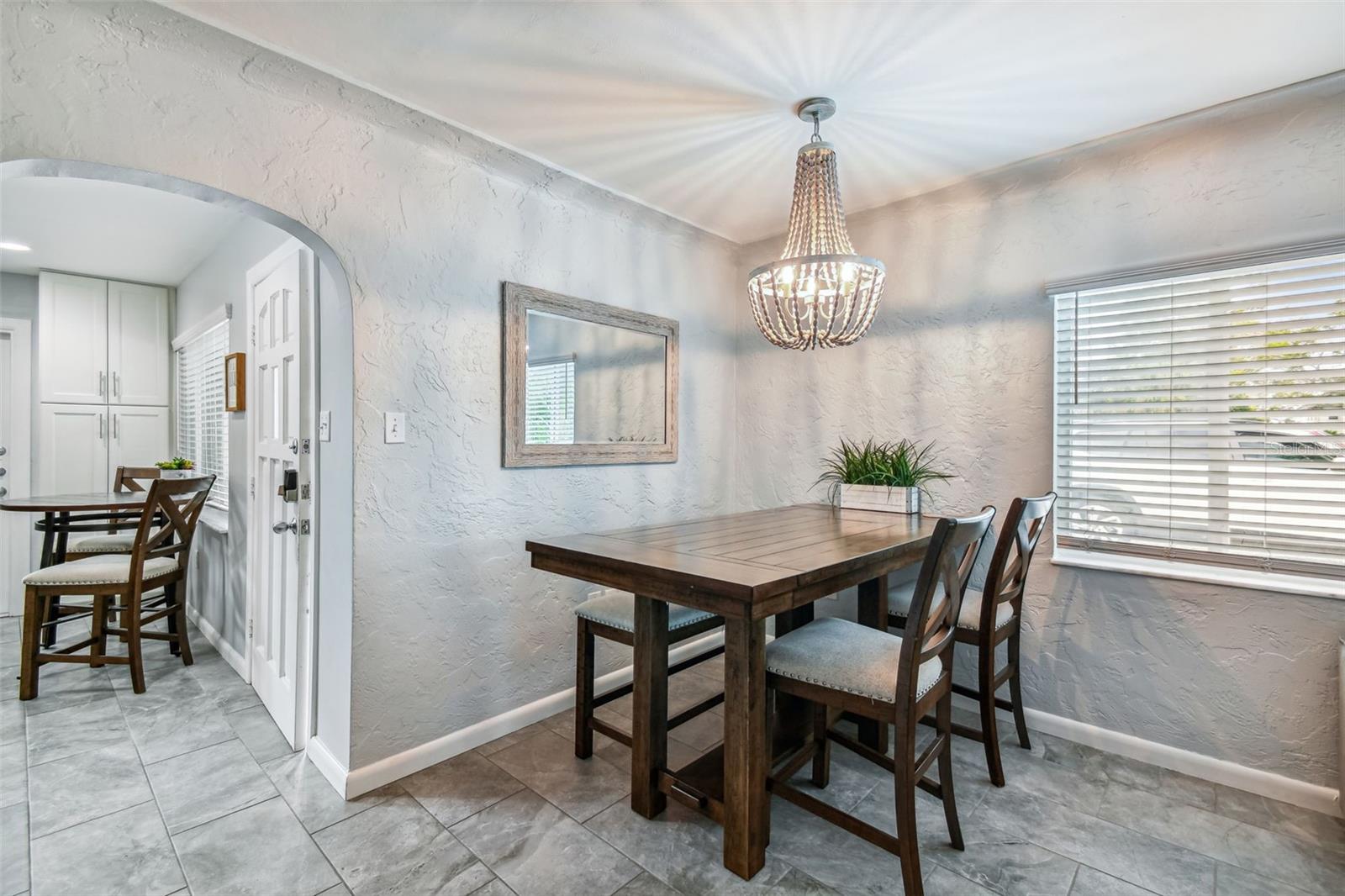 MALONES L H SUB - Residential Lease