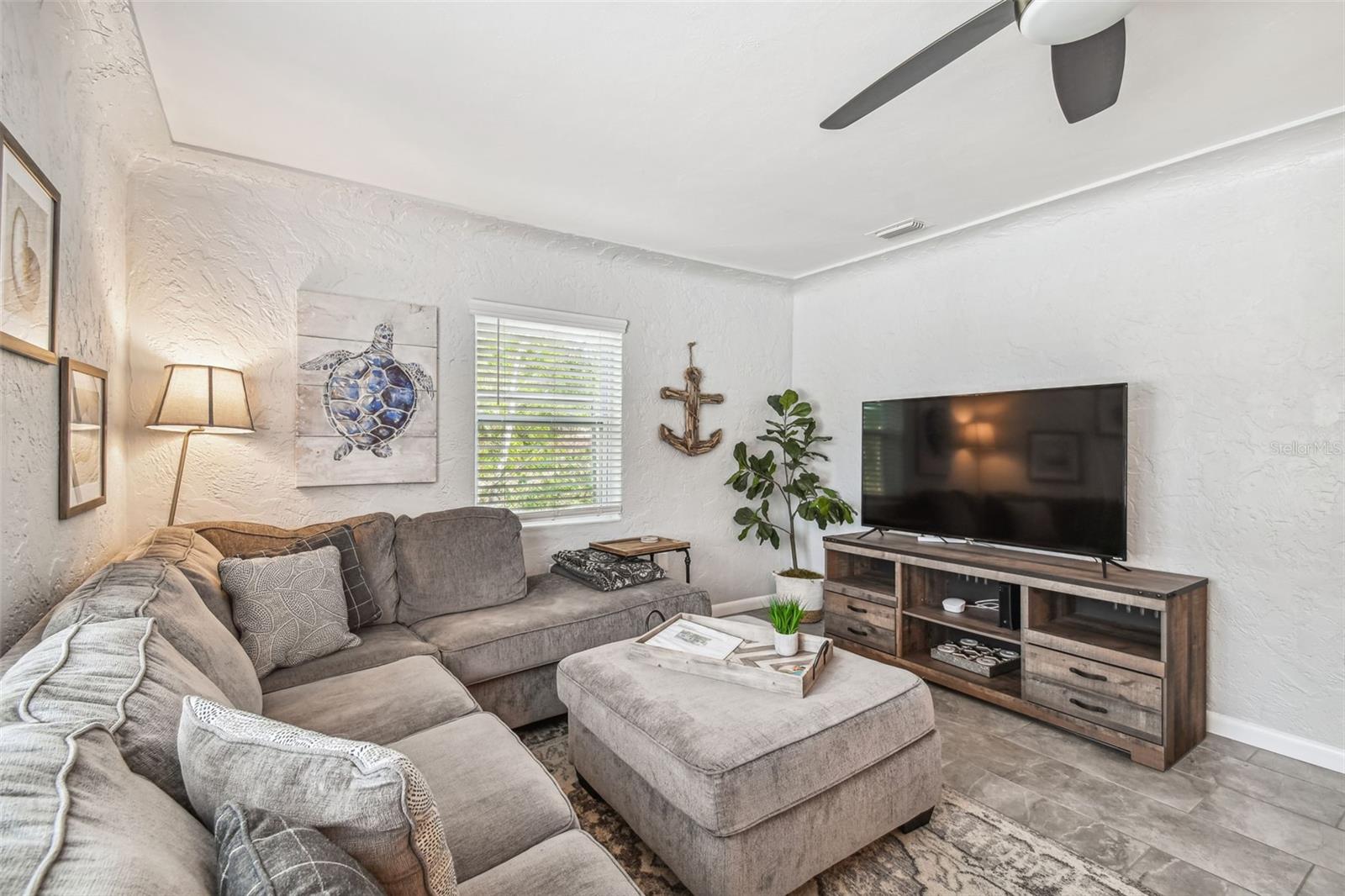 MALONES L H SUB - Residential Lease