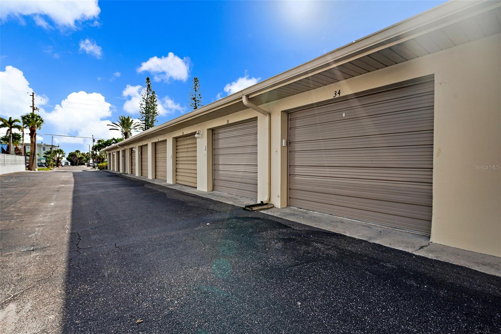 GULF 5000 ASSOC INC CONDO - Residential Lease