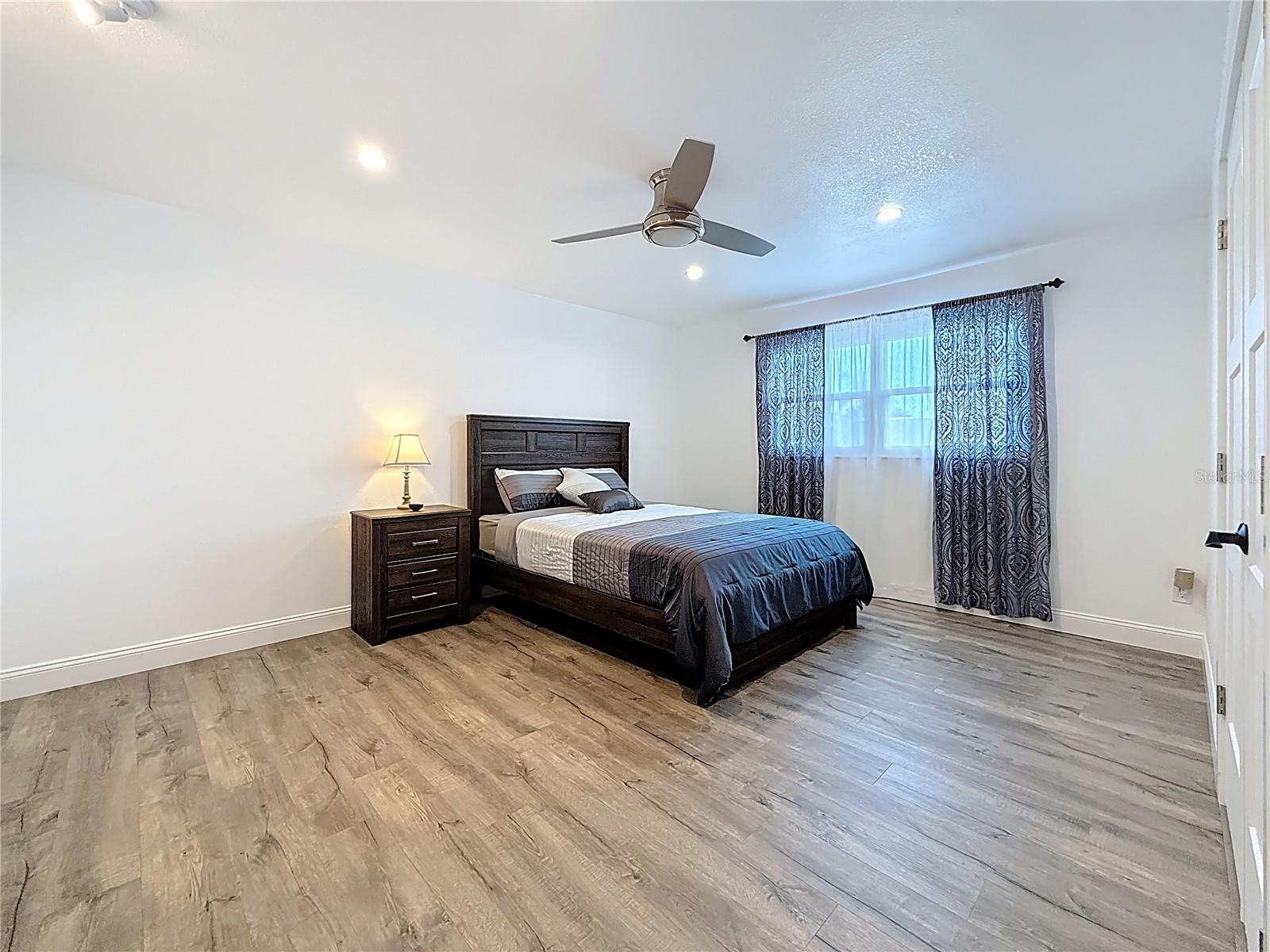 ROTHMOOR ESTATES CONDO - Residential