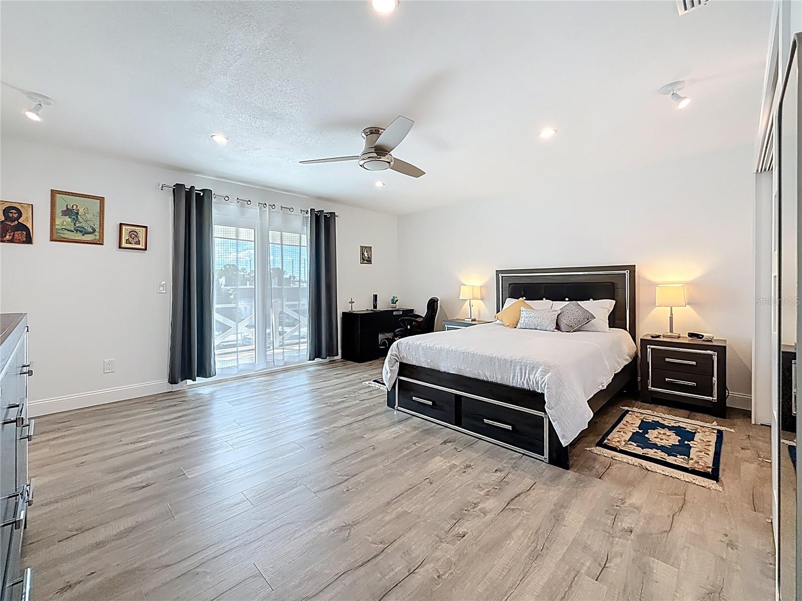 ROTHMOOR ESTATES CONDO - Residential