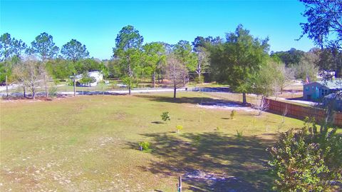 A home in LAKE WALES