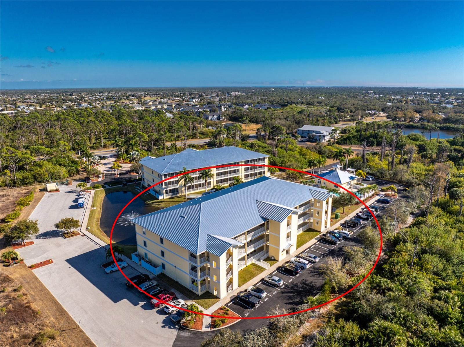 WATERSIDE CONDOS PH I - Residential