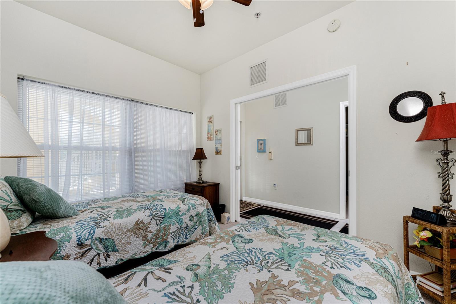 WATERSIDE CONDOS PH I - Residential