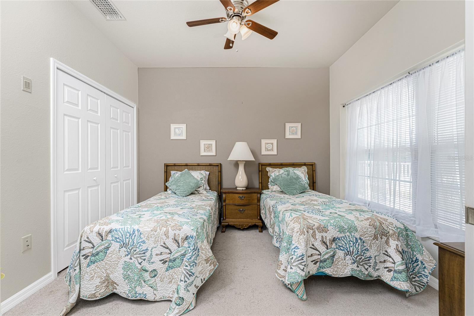 WATERSIDE CONDOS PH I - Residential