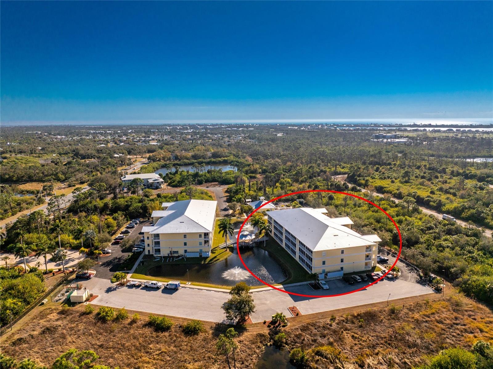 WATERSIDE CONDOS PH I - Residential