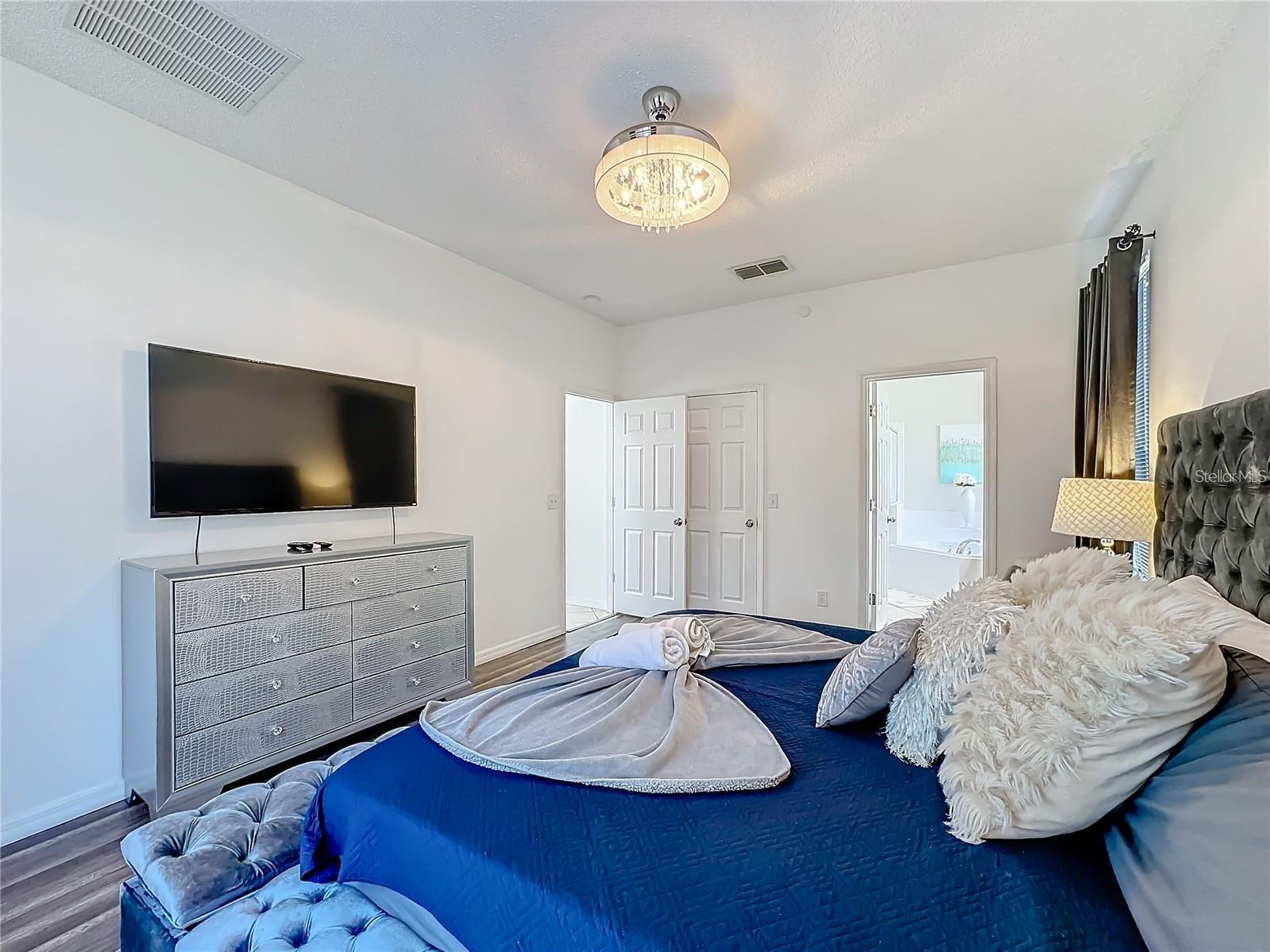 EMERALD ISLAND RESORT PH 04 - Residential