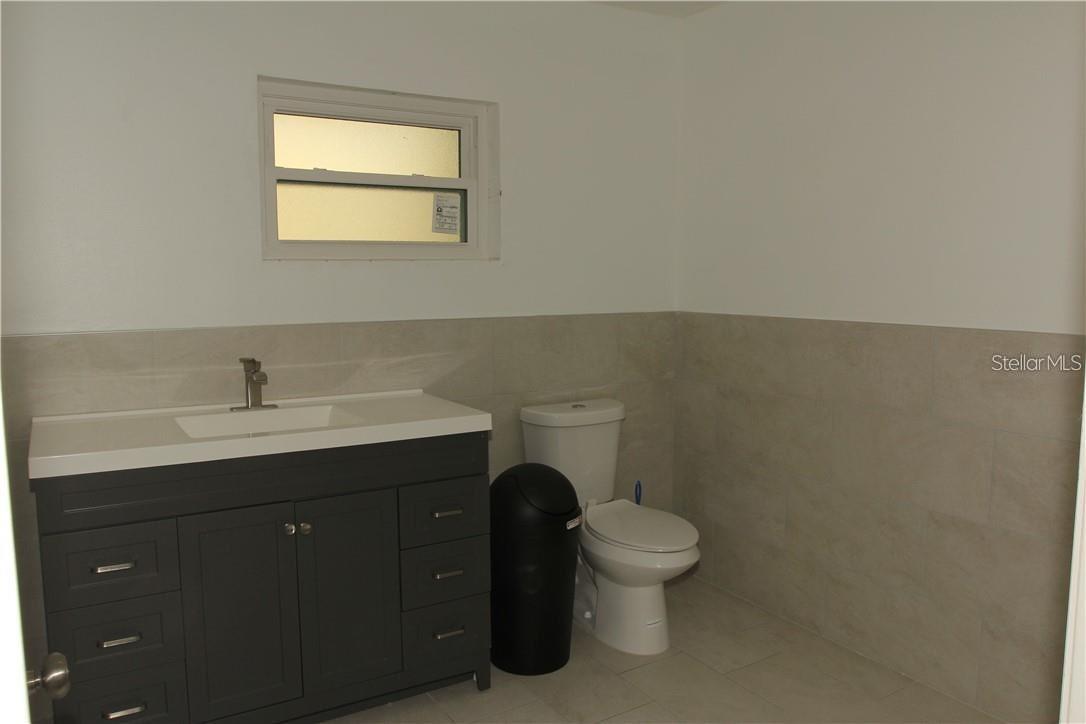 LAKE BARTON MANOR ADD 01 - Commercial Sale