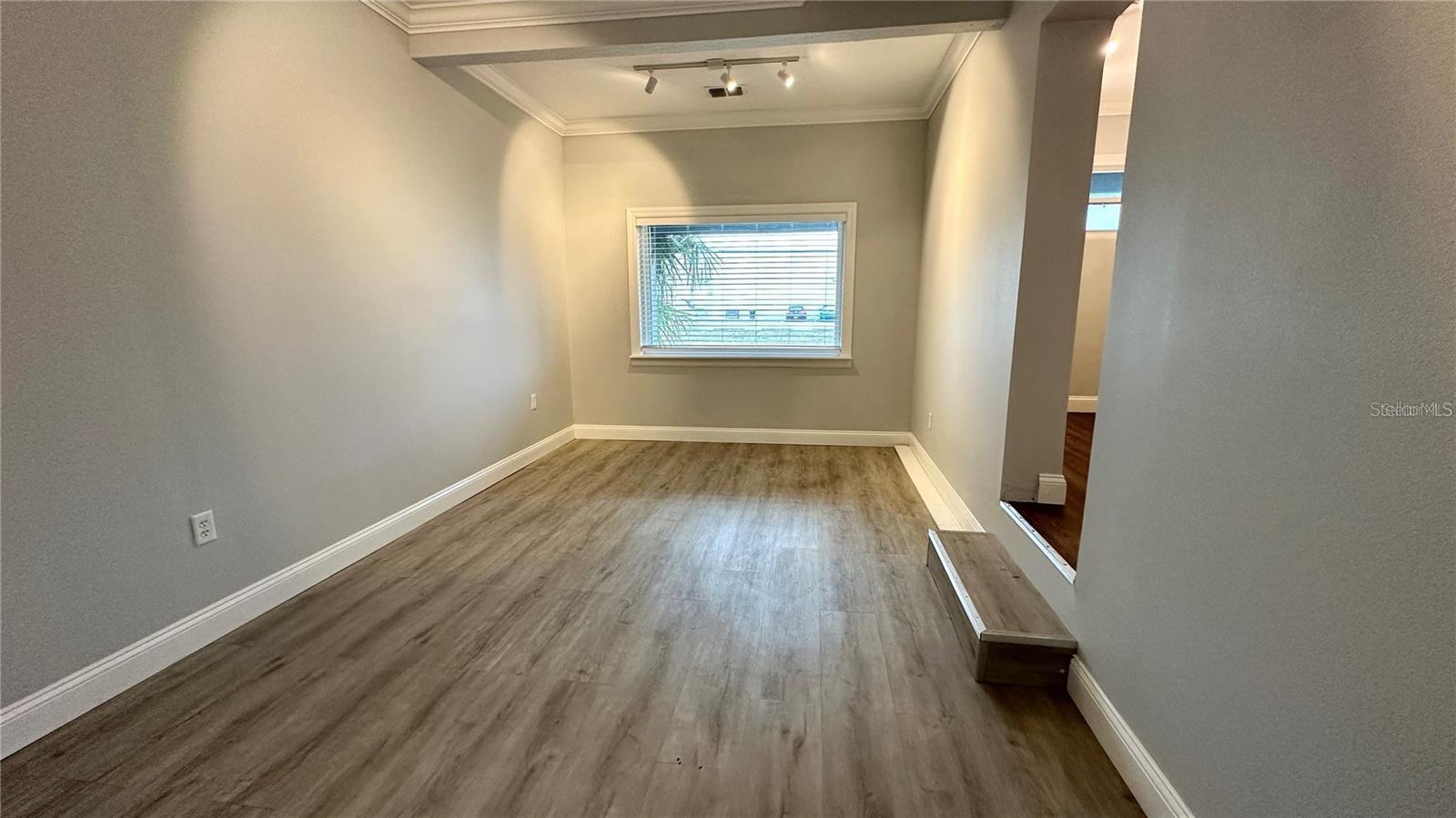 LAKE BARTON MANOR ADD 01 - Commercial Sale