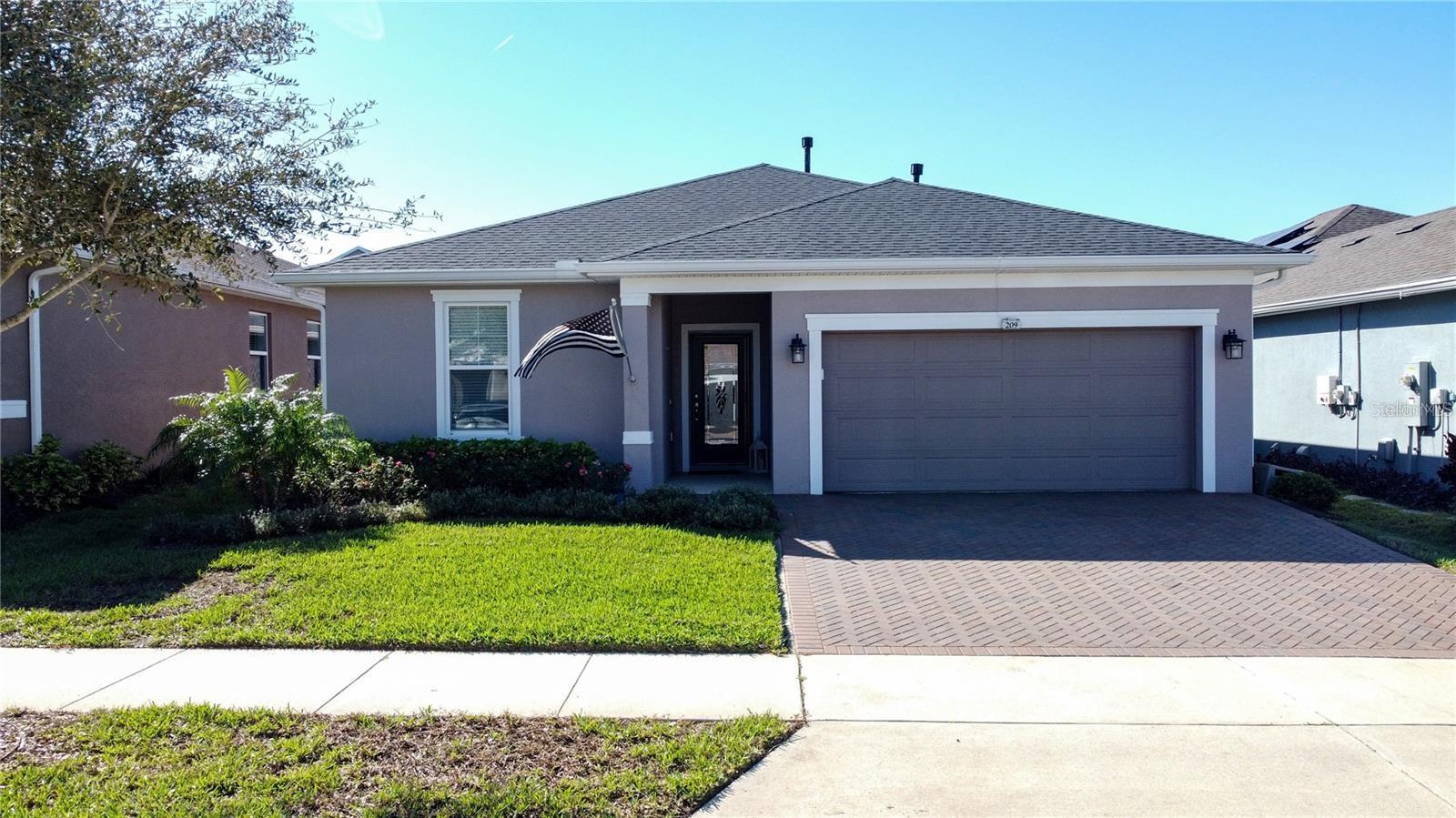 CASCADES OF GROVELAND (TRILOGY) - Residential