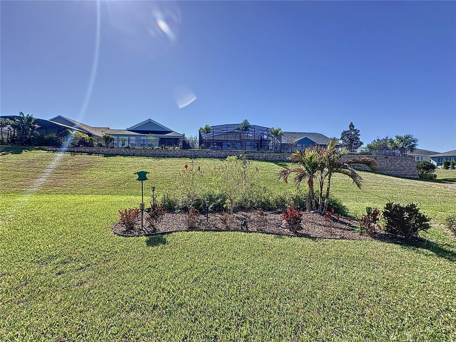 CASCADES OF GROVELAND (TRILOGY) - Residential