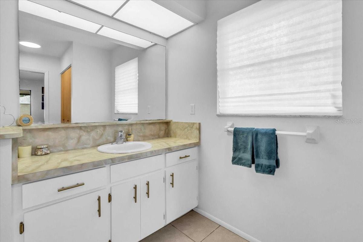 SOUTH VENICE - Residential