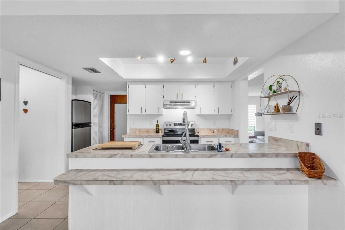 SOUTH VENICE - Residential