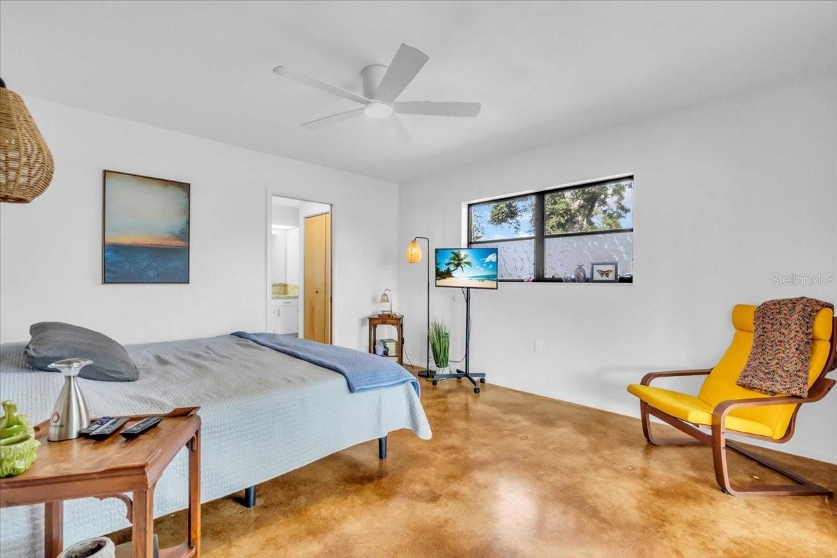 SOUTH VENICE - Residential