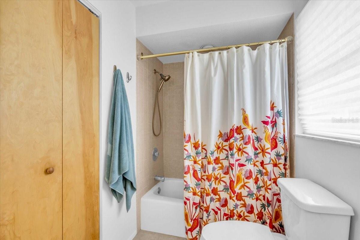 SOUTH VENICE - Residential