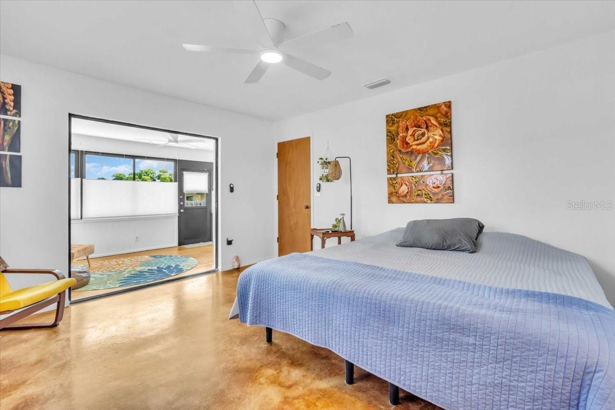 SOUTH VENICE - Residential