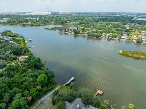 A home in GIBSONTON