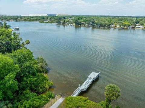 A home in GIBSONTON