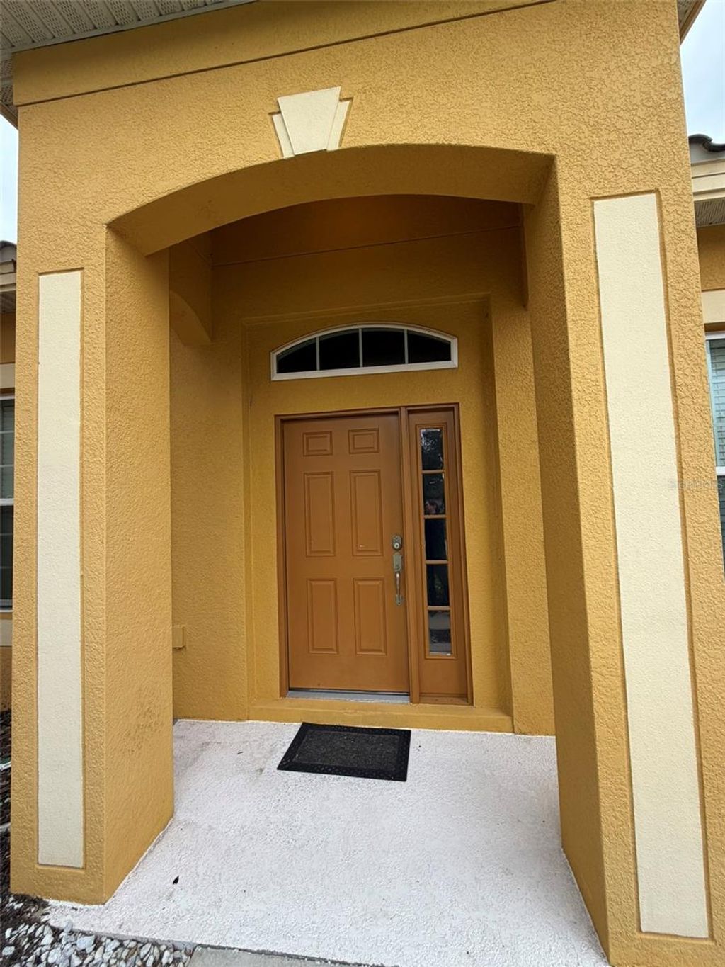 Photo of 4052 Oaktree Drive, Davenport, FL 33837 (MLS # O6404021)