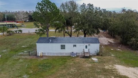 A home in PLANT CITY