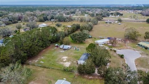 A home in PLANT CITY