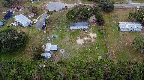 A home in PLANT CITY