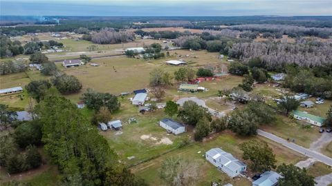 A home in PLANT CITY