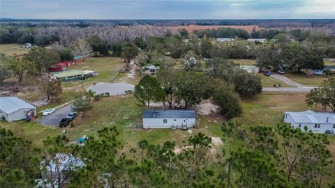 A home in PLANT CITY