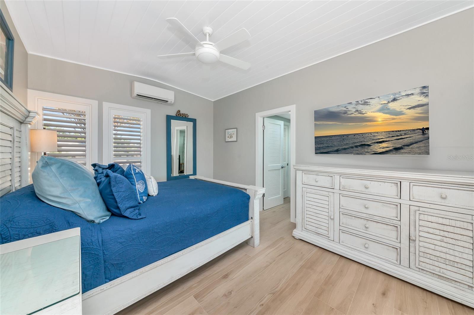 FLAMINGO CAY SUB FIRST UNIT - Residential