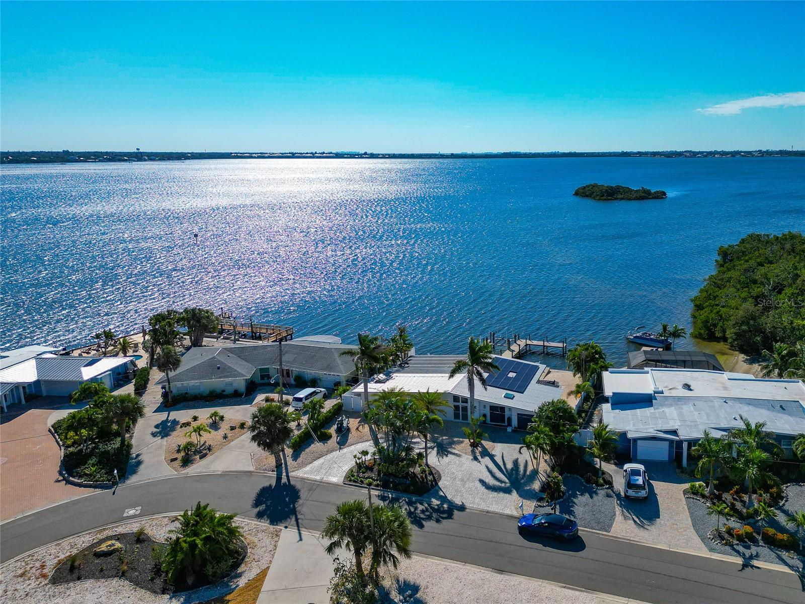 FLAMINGO CAY SUB FIRST UNIT - Residential