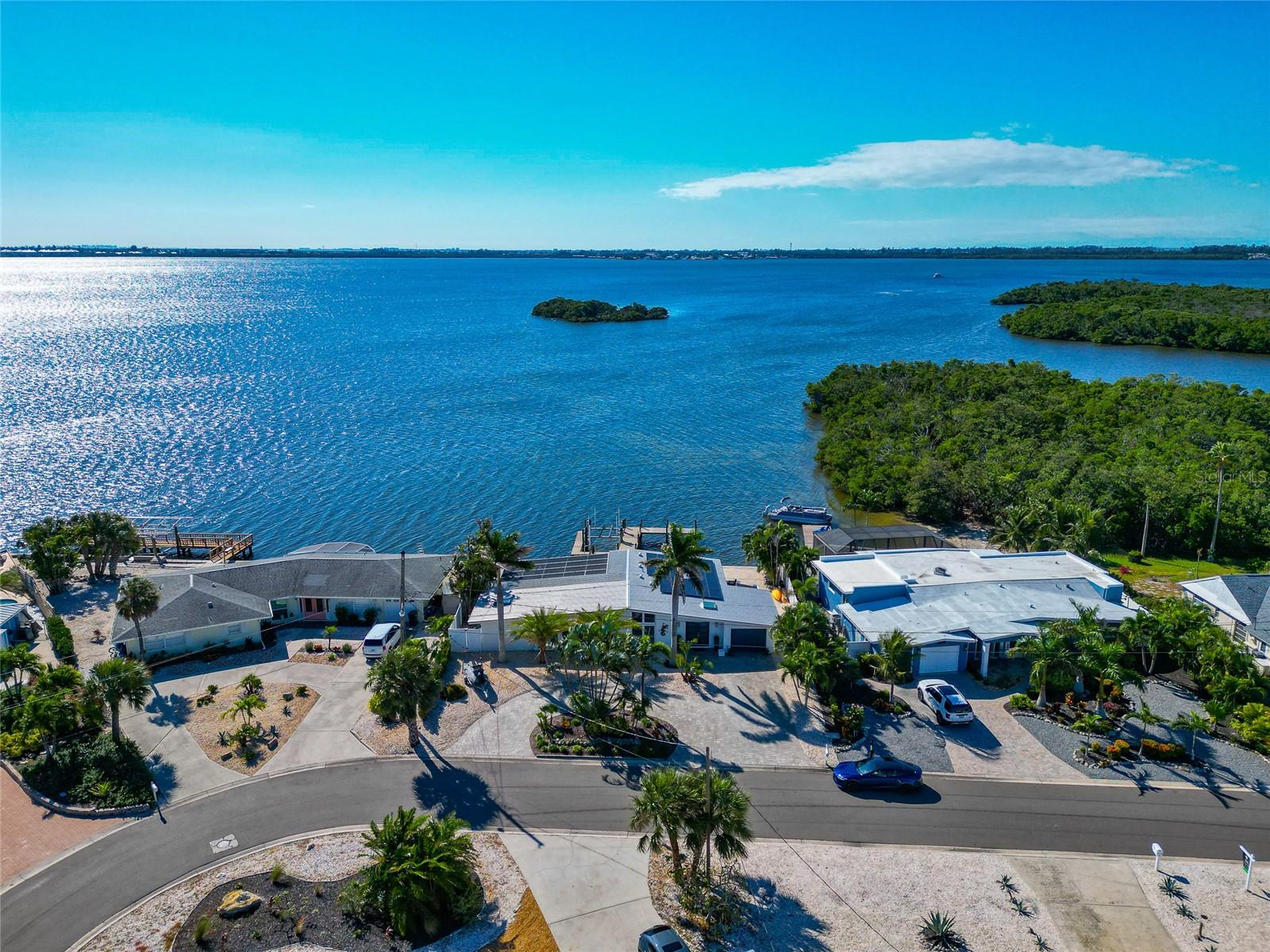 FLAMINGO CAY SUB FIRST UNIT - Residential