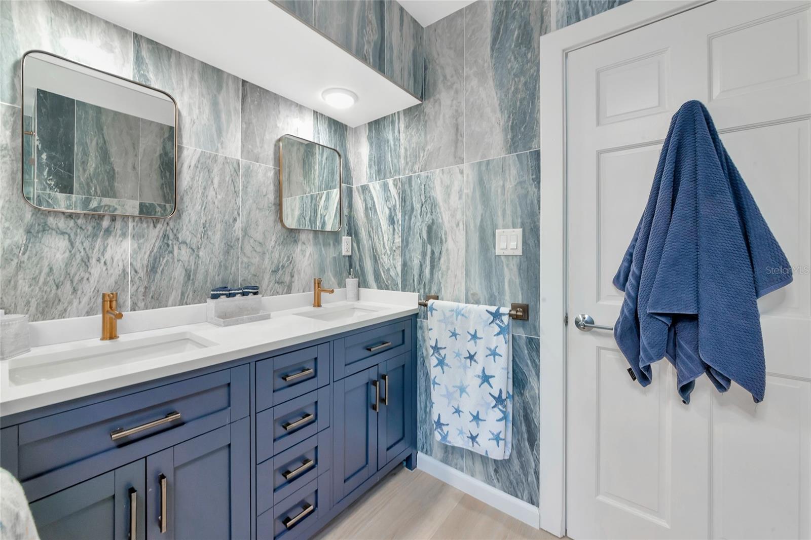 FLAMINGO CAY SUB FIRST UNIT - Residential