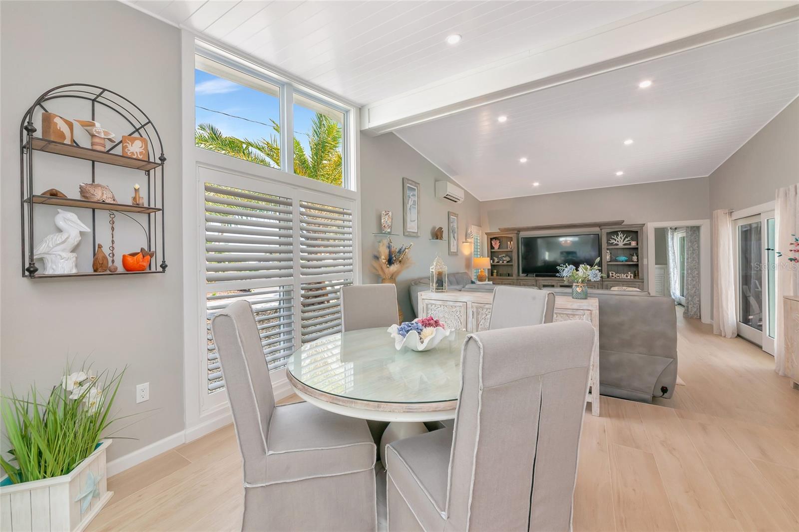 FLAMINGO CAY SUB FIRST UNIT - Residential