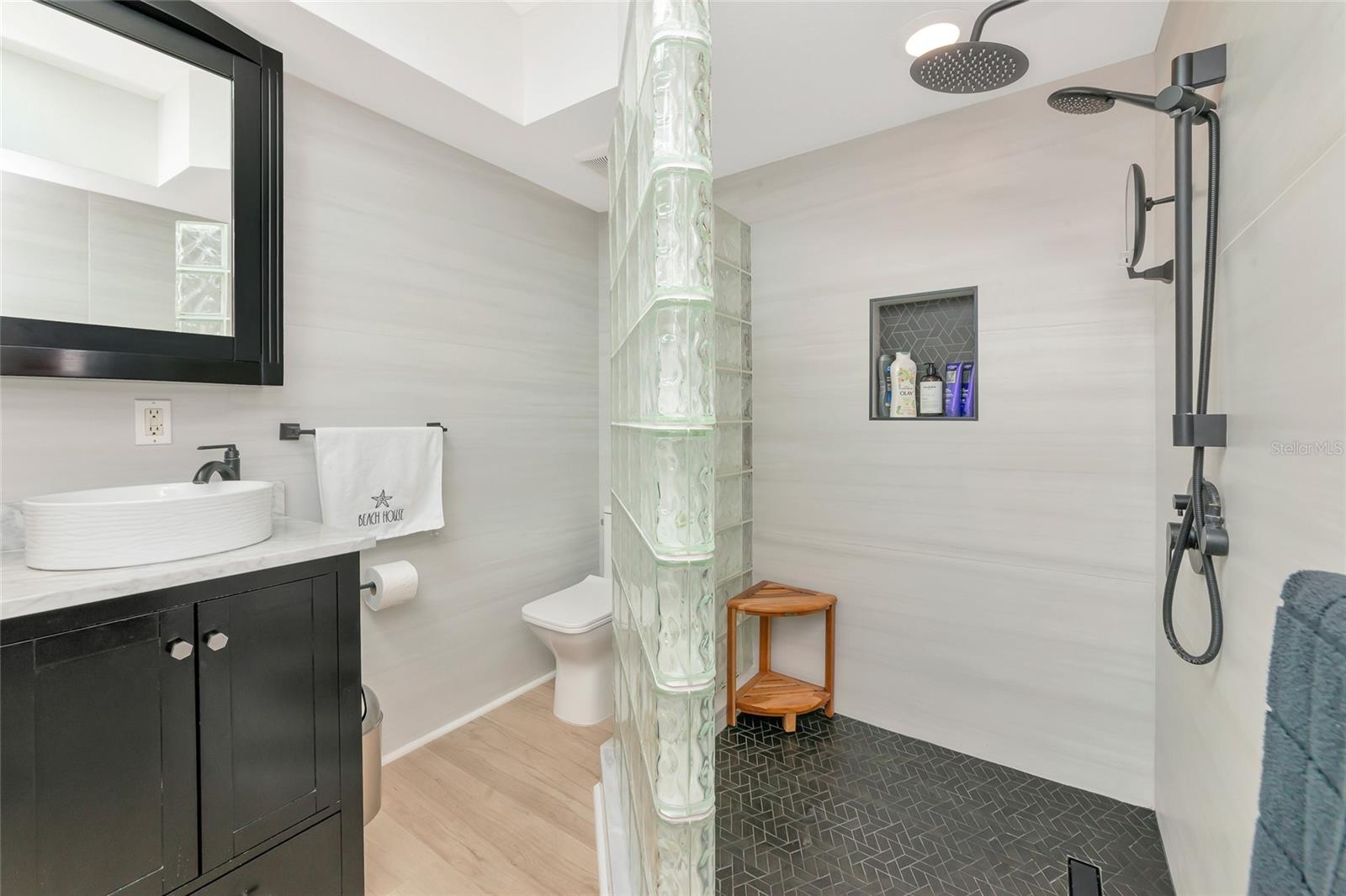 FLAMINGO CAY SUB FIRST UNIT - Residential