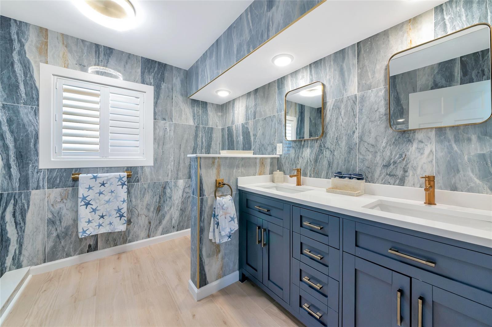 FLAMINGO CAY SUB FIRST UNIT - Residential