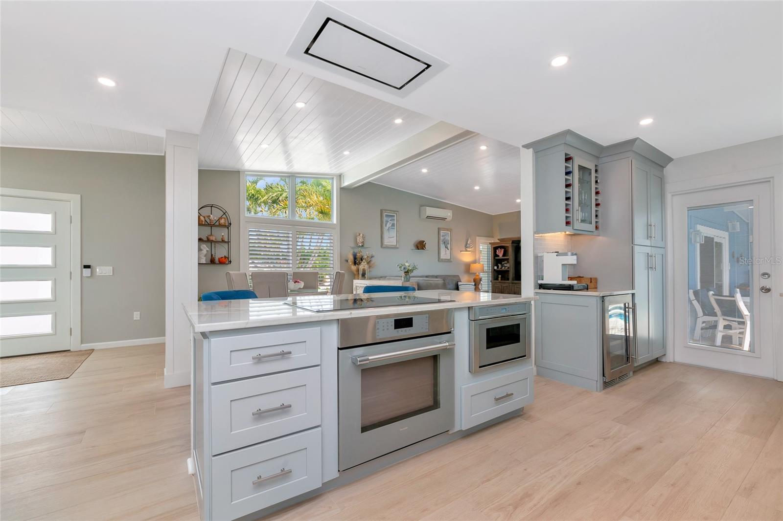 FLAMINGO CAY SUB FIRST UNIT - Residential