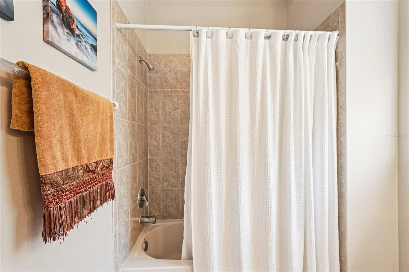 LAKERIDGE FALLS PH 1C - Residential